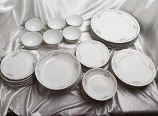 GOLD STANDARD JAPAN DINNER SET - 6 PLACE SETTING-PINK ROSES (42 PIECES)
