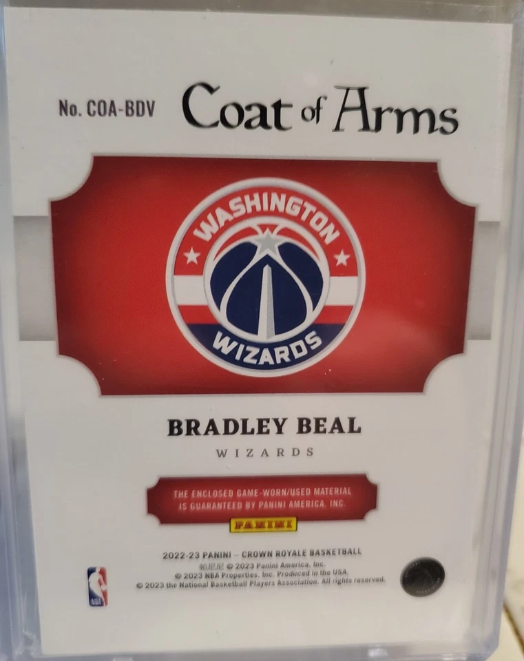 Camiseta deportiva 2022 Panini Crown Royale Bradley Beal #/25 escudo de armas SP tarjeta reliquia FUE Foto 2 de 2