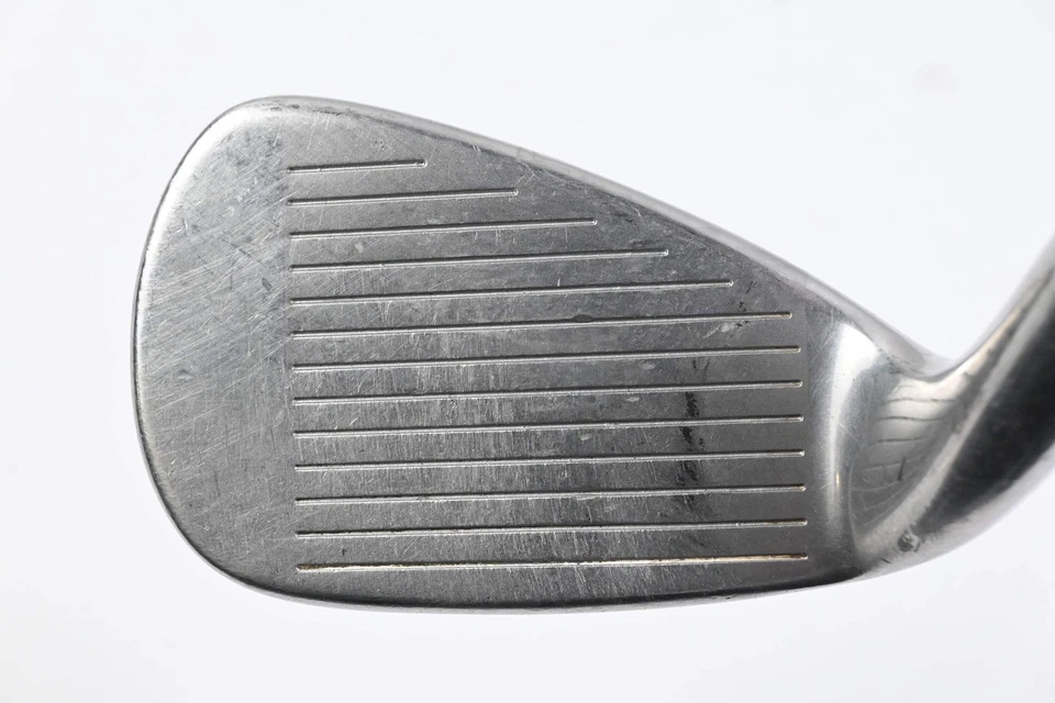Wilson D200 Pitching Wedge / 43 Degree / Regular Flex UST Elements Chrome 59 - Image 2 of 4