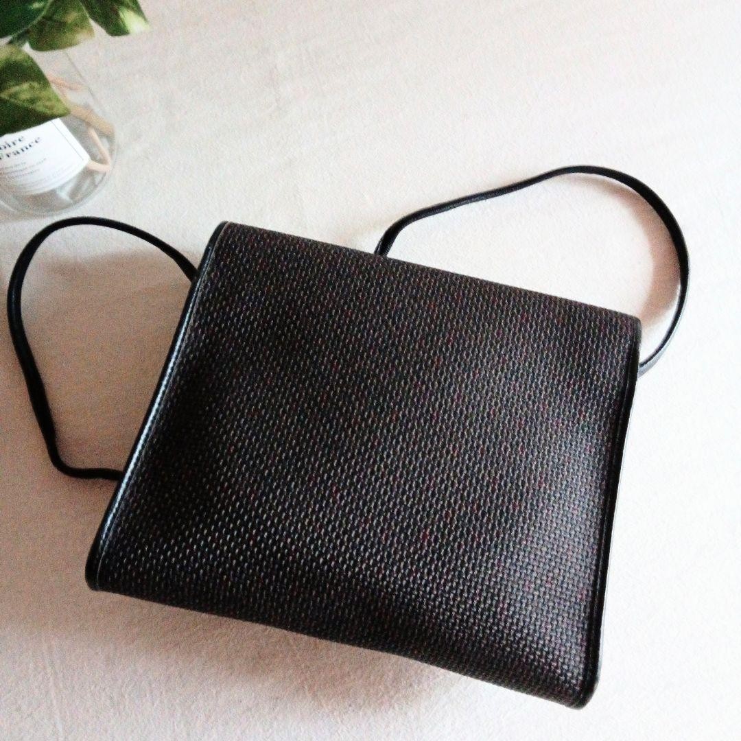 Bellissima borsa a tracolla Yves Saint Laurent vintage per uomo e donna