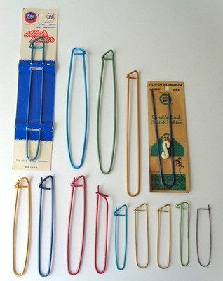 VINTAGE LOT OF 14 KNITTING STITCH HOLDERS BOYE EZY KNIT ASSORTED SIZES & COLORS