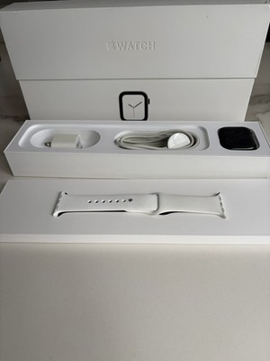 Apple Watch Series 4 40mm Space Gray White Sport Band GPS +Cellular, 75% Battery