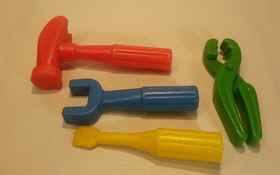 plastic toy pliers