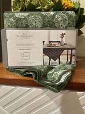 New Threshold cotton linen Medallion Table Throw green 50" x 50"
