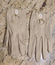 Vintage Womens Size S Beige Cotton Stretch Driving Gloves Button Peekaboo