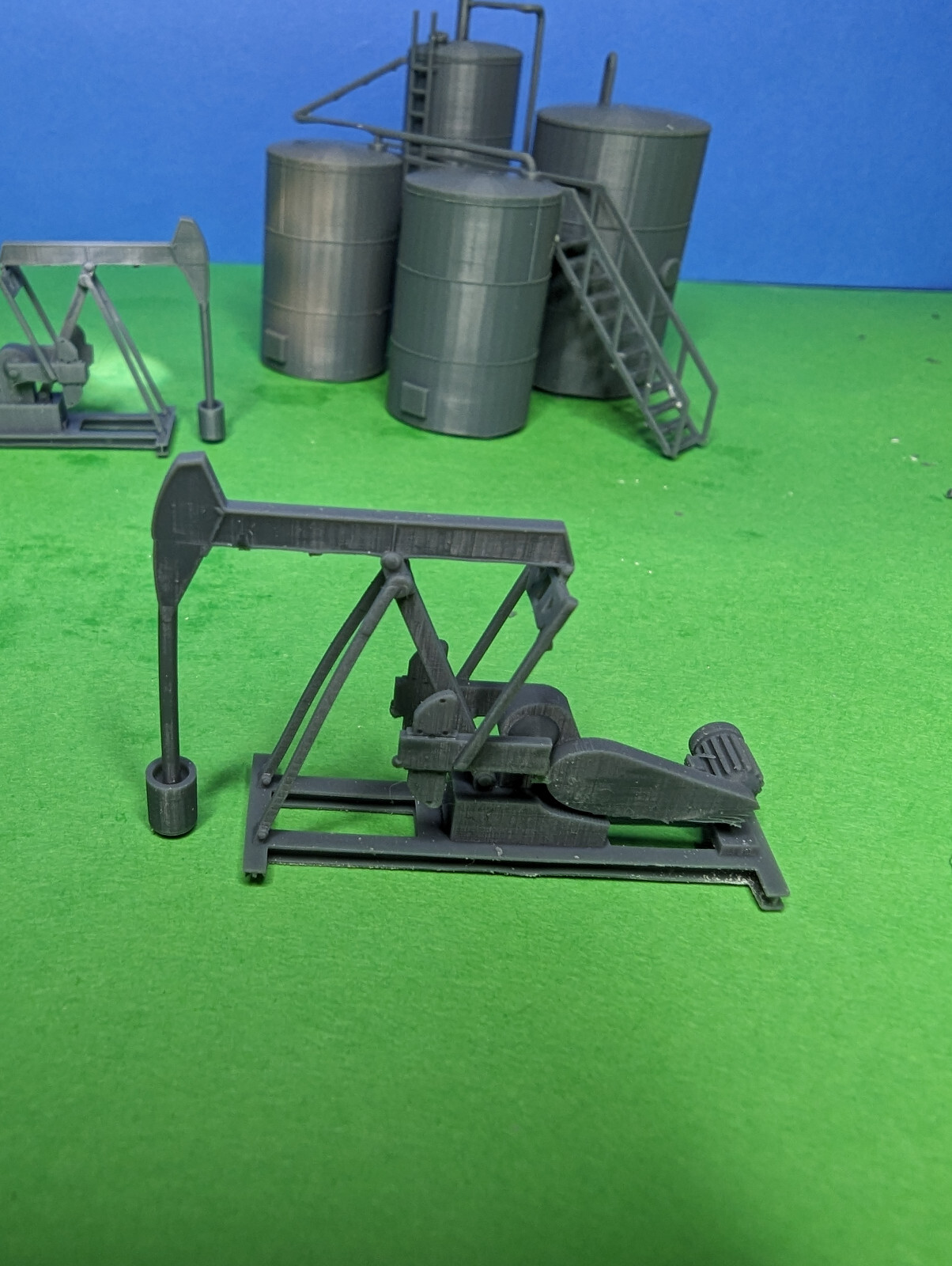 HO Scale Oil Field Set HO7004