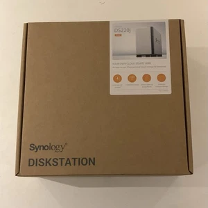 Synology DiskStation DS220J 3.5" 2-Bay Bureau NAS Pièce jointe, blanc - Sans disque