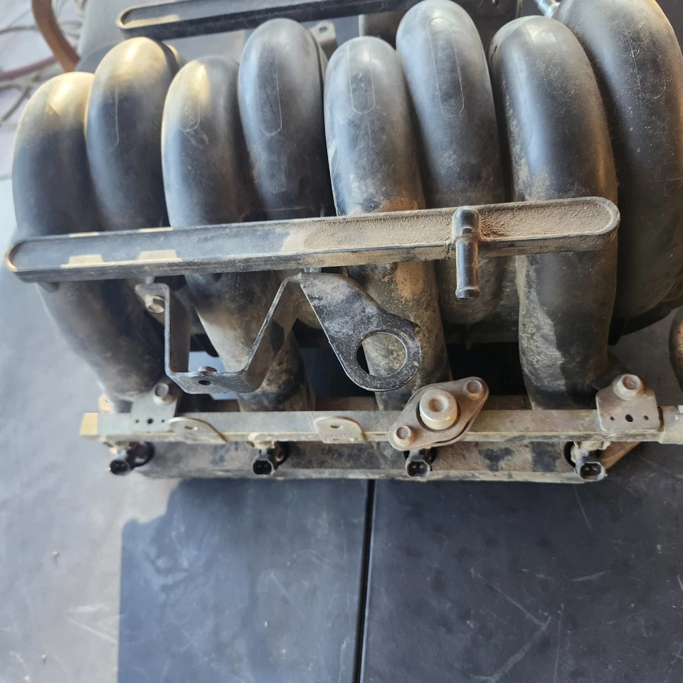 Colector de admisión para Nissan Titan 2004-2006, Armada, Infiniti QX56 5,6 L OEM Foto 3 de 4