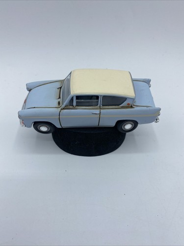Vanguards Ford Anglia Diecast Car Pale Blue With White Roof - Picture 5 of 5