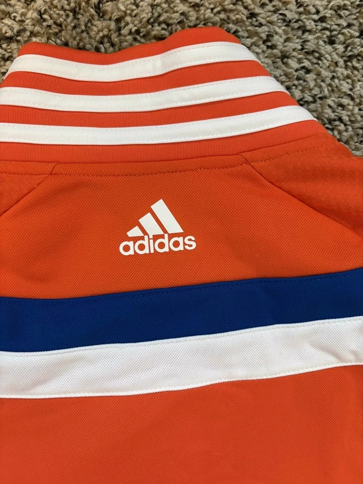 New York Knicks Adidas on court warm up NBA Jacket, Small Men, GOOD AS NE - Image 3 of 4