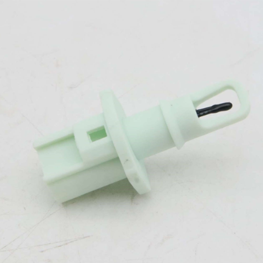 F6XZ-12A697-A Intake Temperature Sensor For Nissan Xterra Sentra Quest Frontier