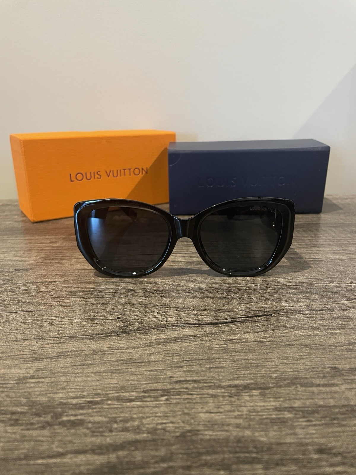 Louis Vuitton Icon Cat Eye Black Sunglasses | Case Dust bag & Cloth Included