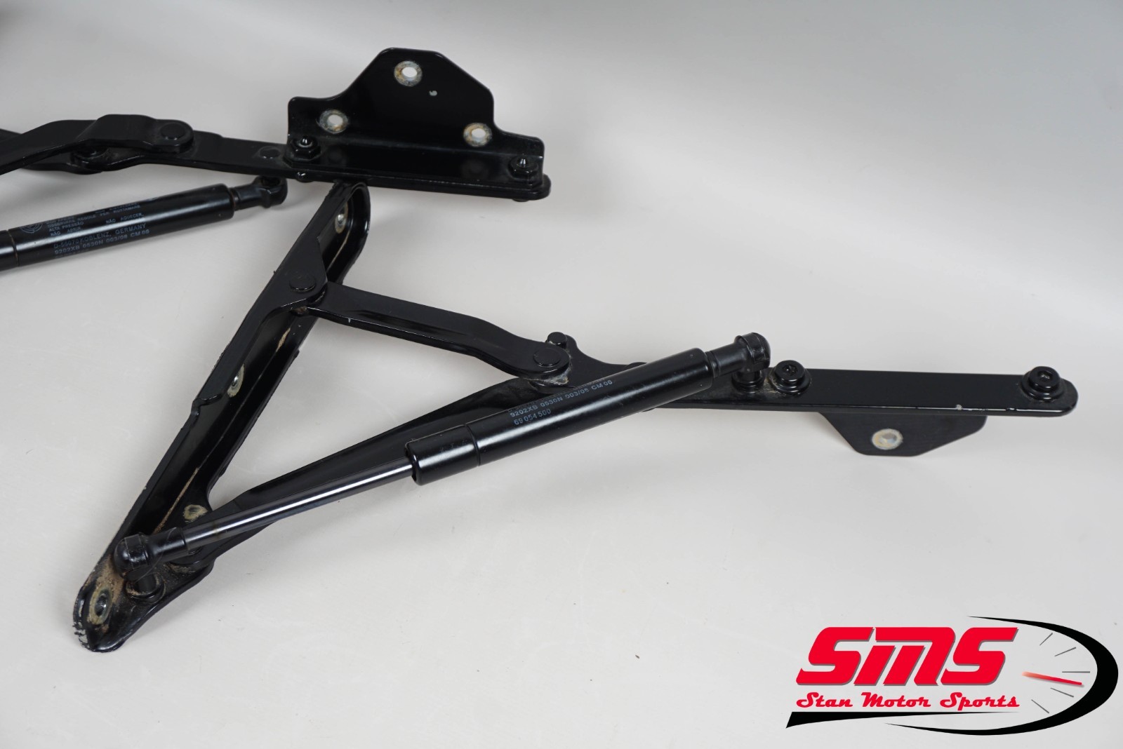 08-19 Maserati Granturismo M145 Rear Trunk Lid Hinge Strut Set Black 36K OEM