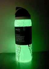 Owala Freesip 32oz Halloween RIP Skeleton Web GITD Multicolor Cup Bottle IN HAND