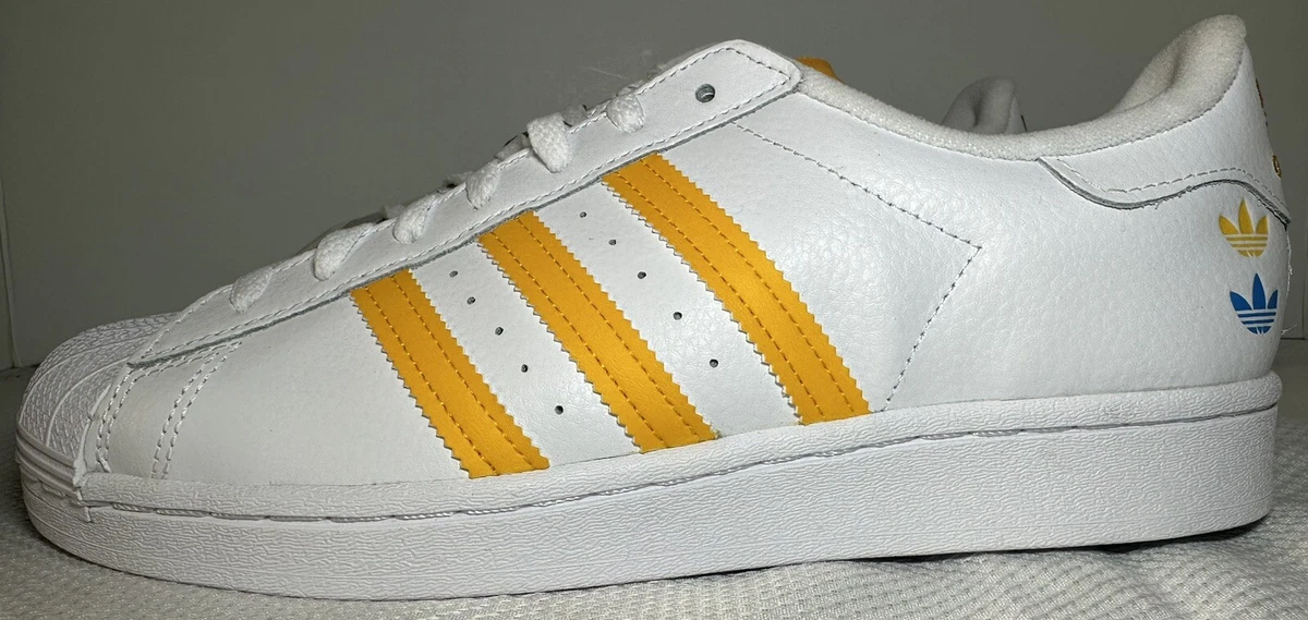 Size 8.5 - adidas Superstar White Team College Gold 2022 GZ4741 | eBay