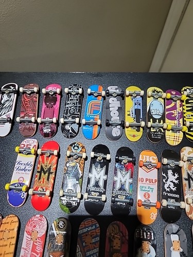 Huge Tech Deck Lot Modern And Retro / Orig 40 Boards + Stickers And Extra Parts - Picture 9 of 11