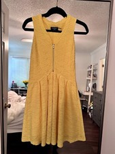 GUESS Corrine Yellow Fit Flare Dress Gold Zipper Textured Knit 2 Small V Neck