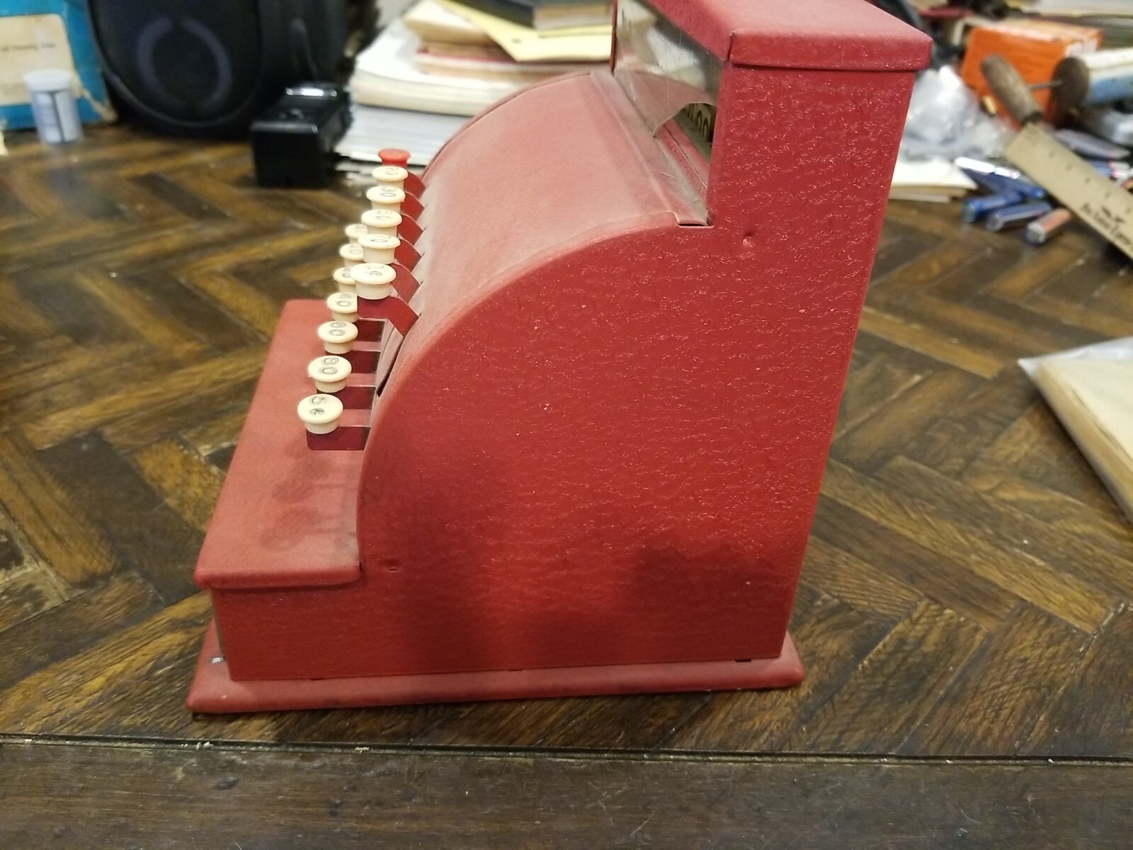 как выглядит VINTAGE Tom Thumb Toy Cash Register Metal Western Stamping Company RED фото