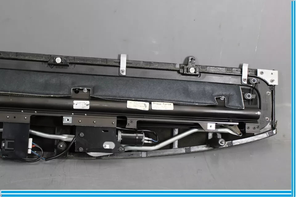 06-12 Bentley Continental Rear Flying Spur Window Retractable Sunshade OEM