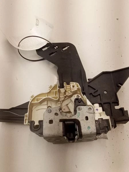 Chrysler Town Country 2011 12 2013 pestillo de puerta delantera derecha con actuador OEM Foto 3 de 4