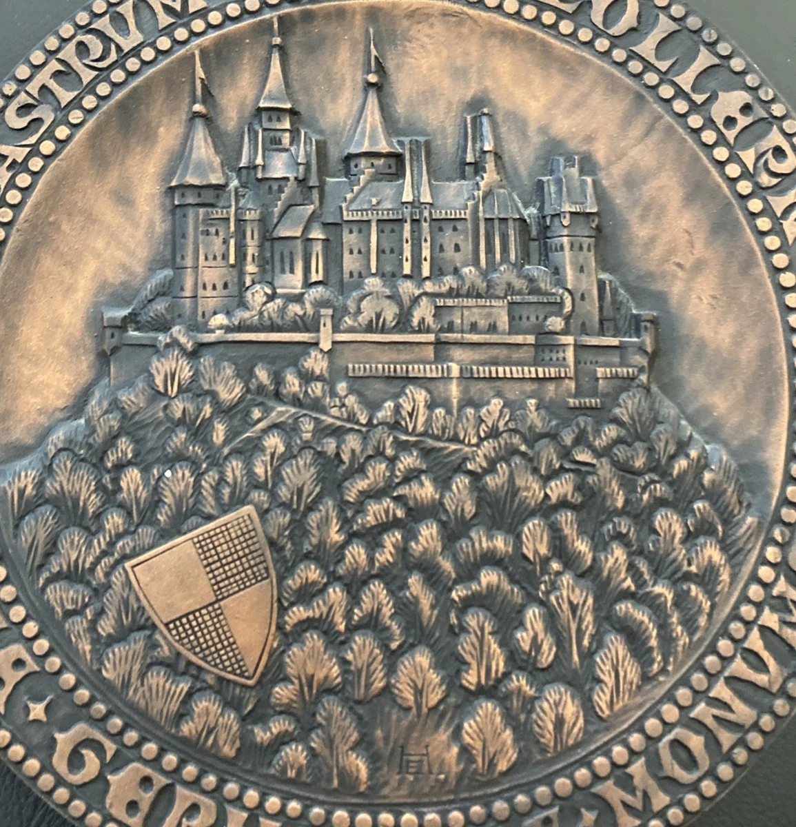 Bronze Platte - Wandteller - Burg Hohenzollern - signiert/ Monogrammiert