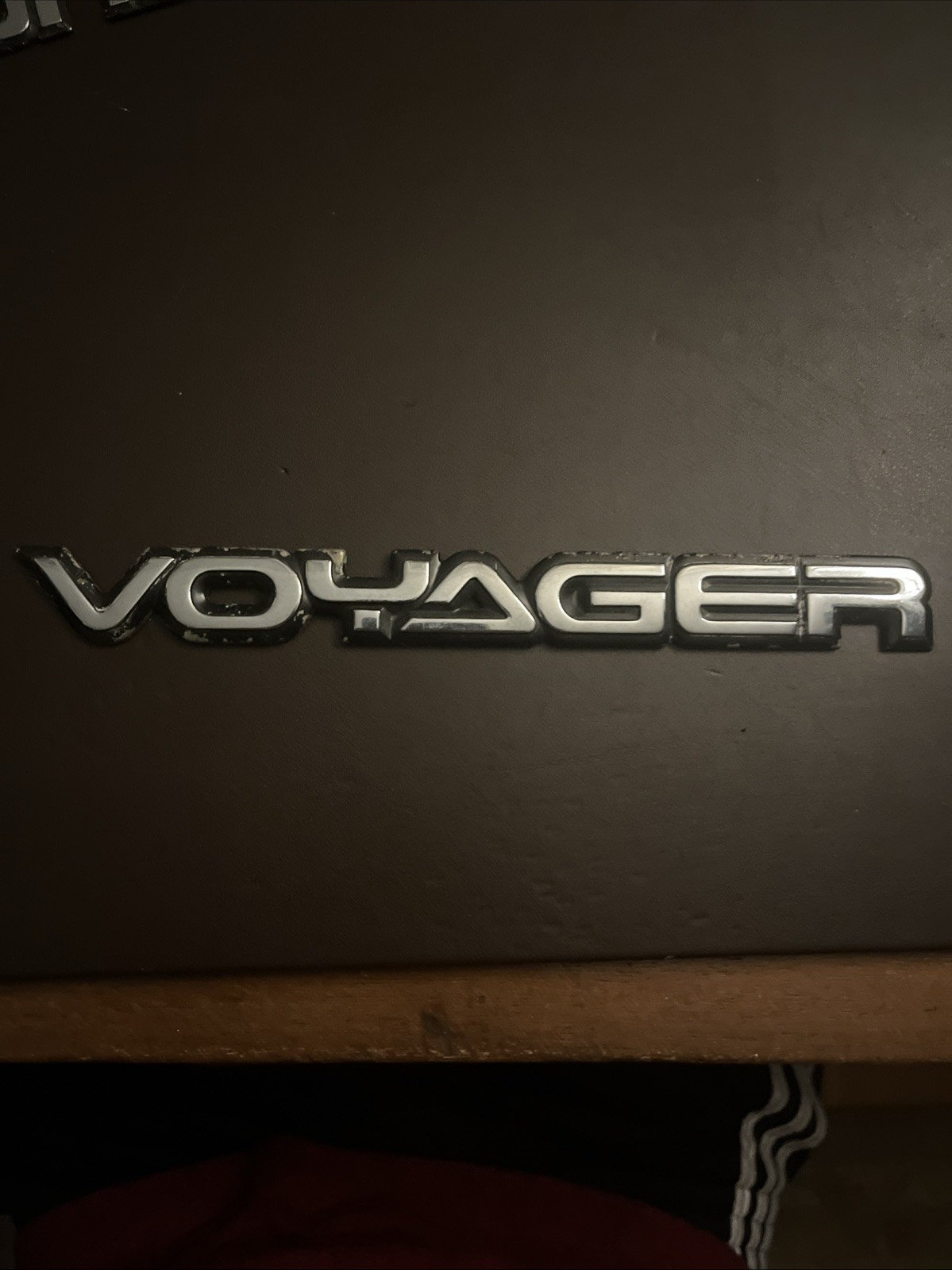 PLYMOUTH DODGE CHRYSLER VOYAGER EMBLEM 4319995 OEM