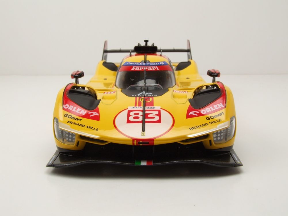 Ferrari 499P 83 Le Mans 2024 mit Vitrine Modellauto 118 Bburago
