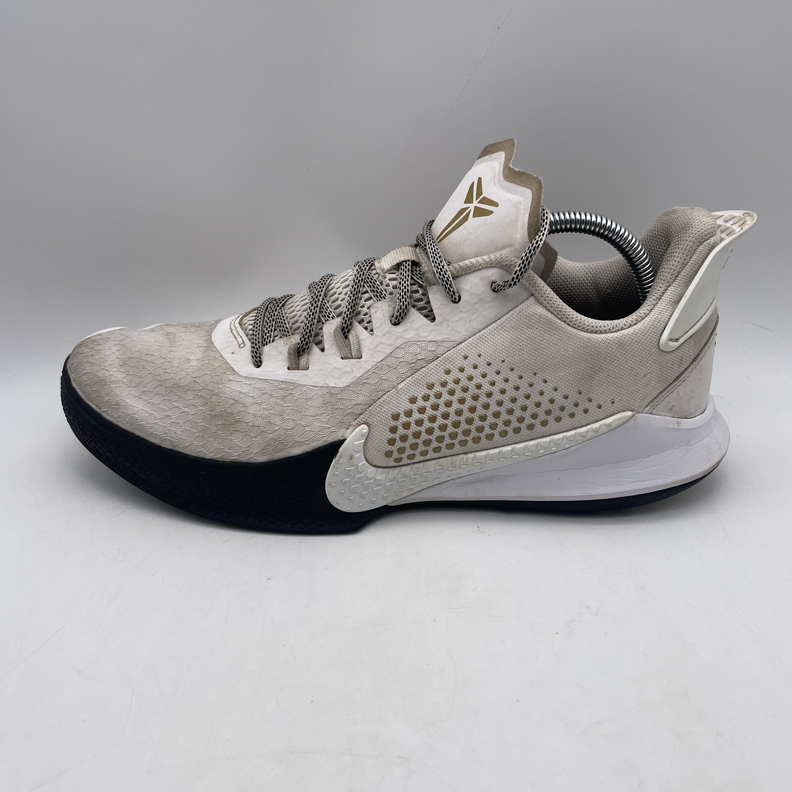 Nike Mamba Fury White Metallic Gold 