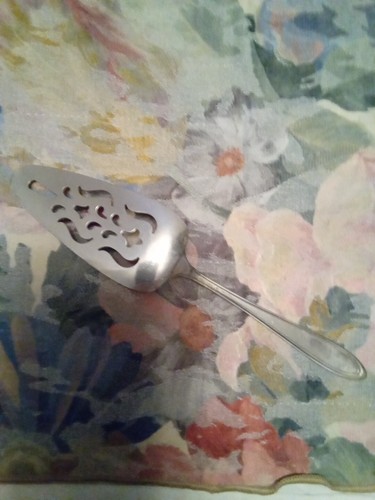 National Silver Co Antique Silver Plate 1917 Adam 10” Cake Pie Server - Picture 2 of 5