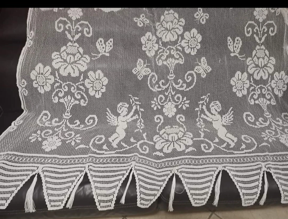 Antica e preziosa tenda filet modano a telaio - Immagine 4 di 4