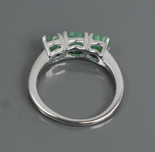5MM Natural May BirthStone Emerald Gemstone 925 Sterling Silver Three Stone Ring - Picture 4 of 5