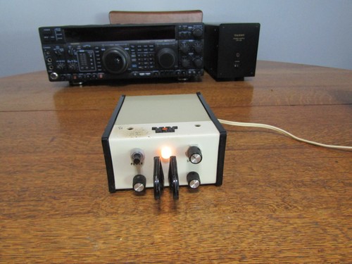**** Vintage TEN-TEC Model KR-20 Keyer for Morse Code Communication ****