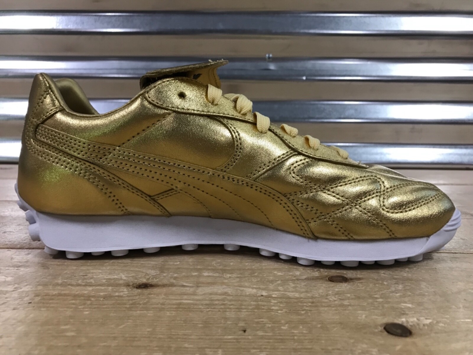 king avanti soccer cleats