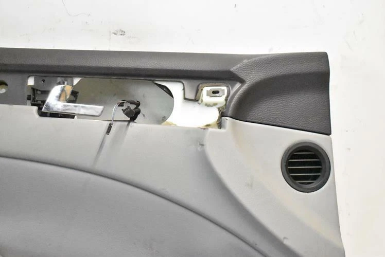 VW VOLKSWAGEN PHAETON 2004-2006 PANEL DE MOLDURA DE PUERTA DEL LADO DEL CONDUCTOR DELANTERO IZQUIERDO OEM Foto 2 de 4