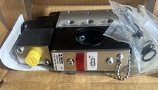 Parker 422CE411D23L Solenoid Valve 1/4in Npt 4-way 2pos Nos Surplus