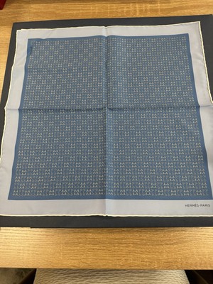 pikari　SALEセールHERMESメンズカシシル100ブルーカレH Hermes H Mors pocket square 45 | eBay