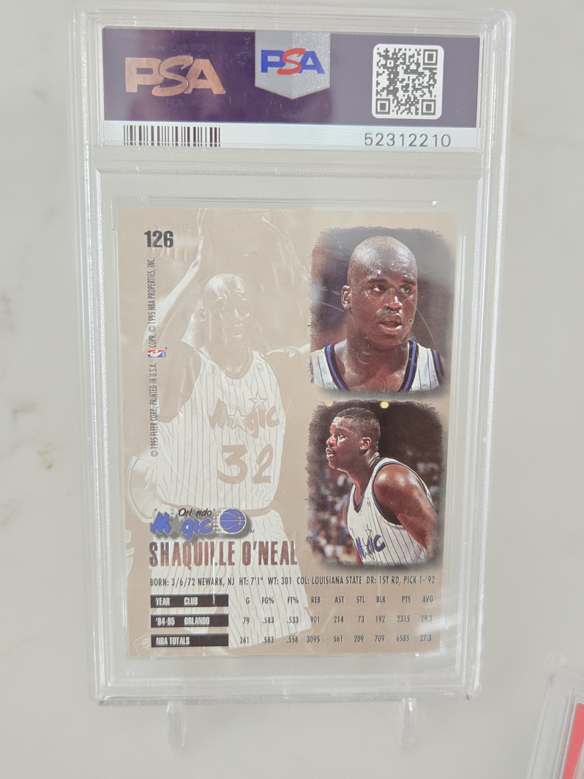 1995-96 Fleer Ultra Shaquille O'Neal Gold Medallion Low Pop 90's Insert Tough... view 2