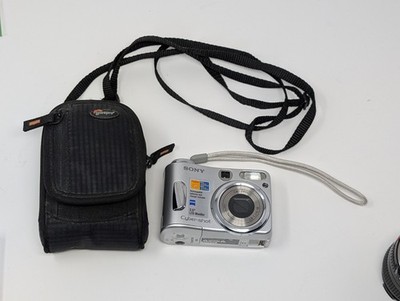 Sony Cyber-Shot DSC-S90 4.1MP Digital Camera Silver Keeps Shutting