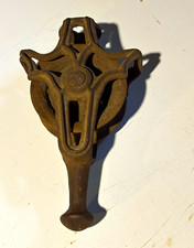 Antique VTG Cast Iron hay barn drop pulley with decorative frame central wheel