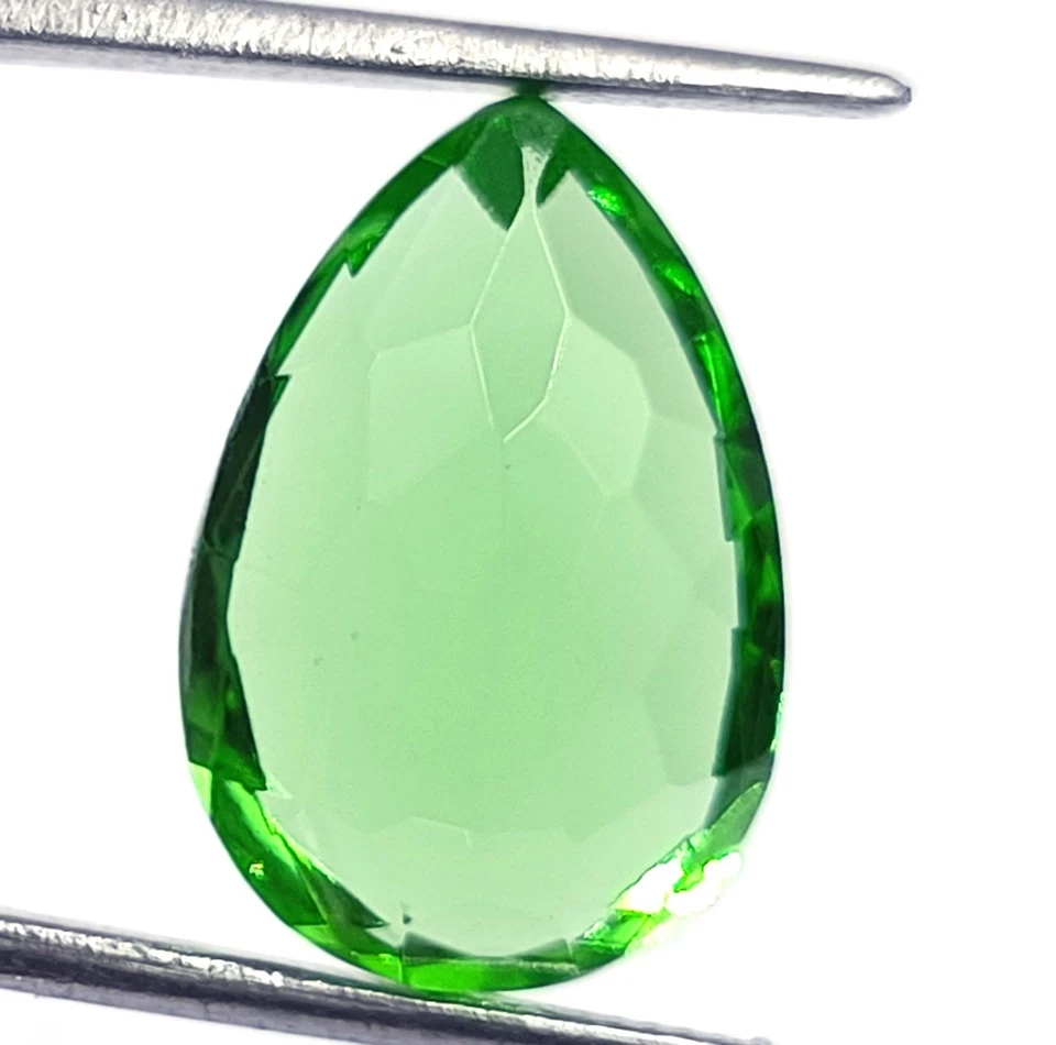Impresionante gema suelta de peridoto verde natural corte pera de 15,90 quilates con certificación IGL 5ANX Foto 4 de 4
