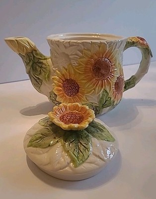 Country Sunflower Teapot, Summer Garden 1996 Miyazaki Giftcraft Inc....