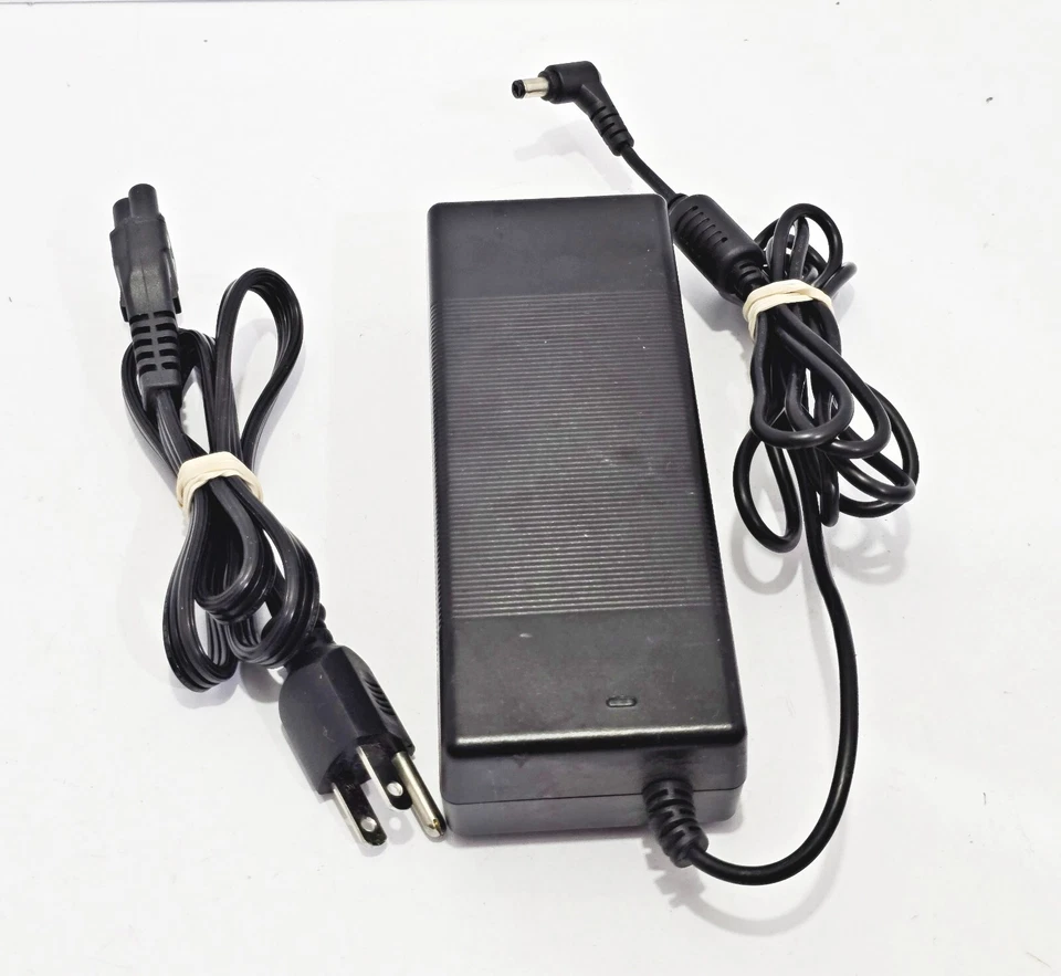 ENCHUFE DE BARRIL ORIGINAL LINKSYS CISCO AD 48/2.5 FSP120-AFB 48V 2.5A con cable de CA adicional Foto 3 de 4