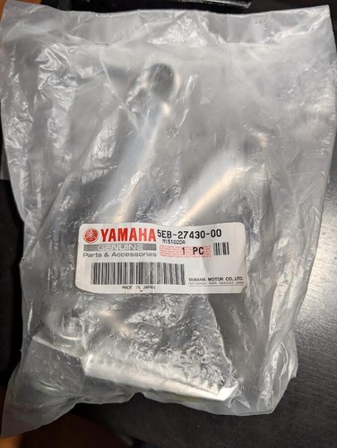 YAMAHA R6 1999 - 2002 Rear Footpeg Assembly OEM YZF-R6 New - Bild 2 von 3