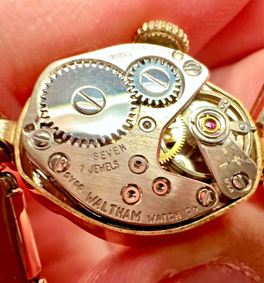 Women s Vintage Waltham Swiss Made Automatic Watch SHOCK RESISTANT Gold ToneBan.