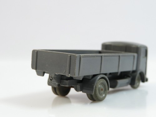 1:87 Wiking Büssing 4500 unverglast Pritsche staubgrau #10013 - Picture 3 of 7