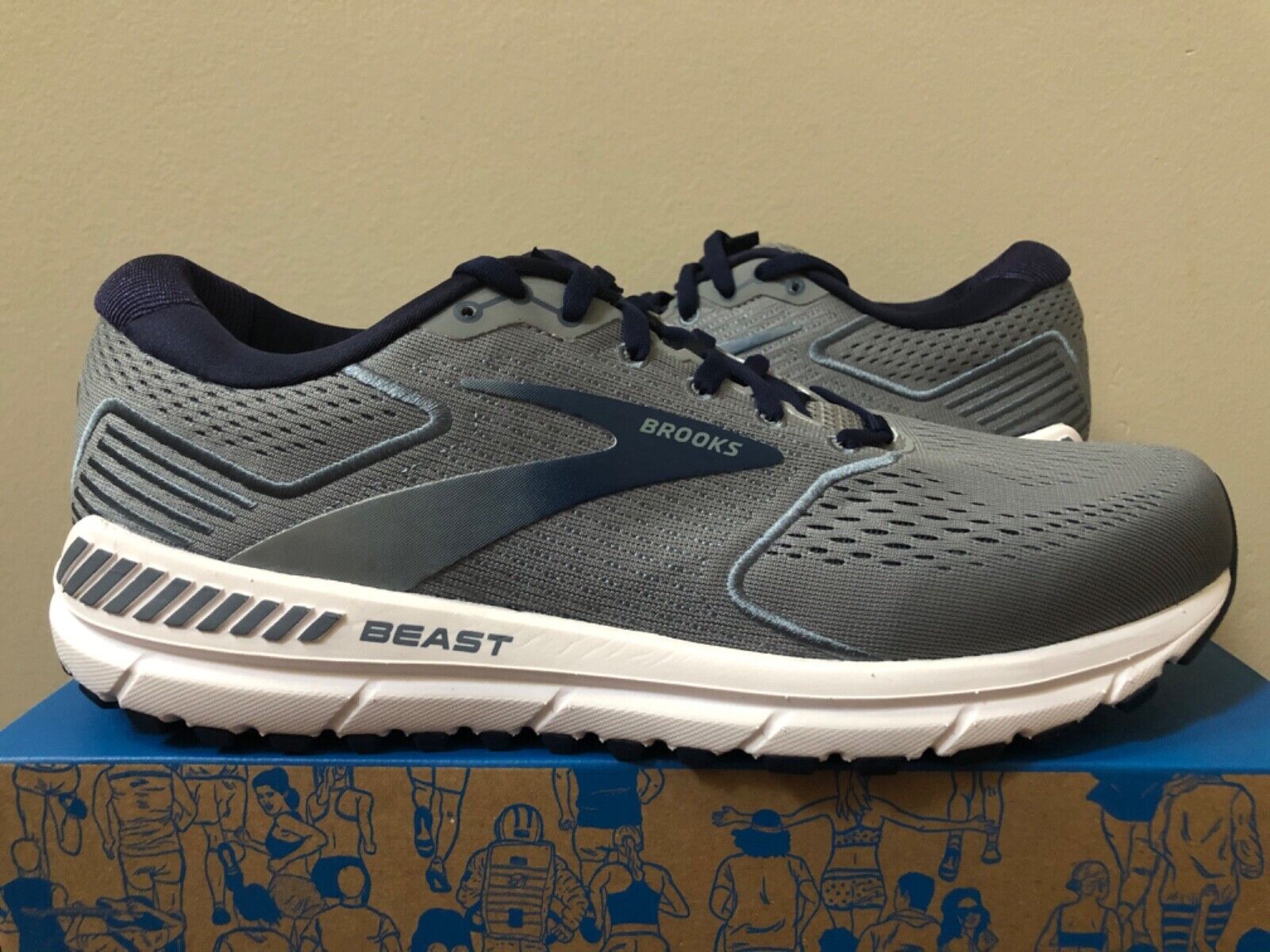 brooks beast 13 mens for sale