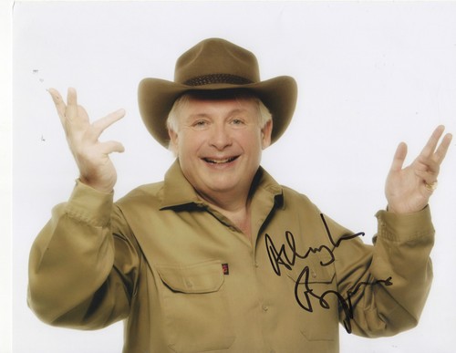 celebrity jungle king christopher biggins personally signed 10x8