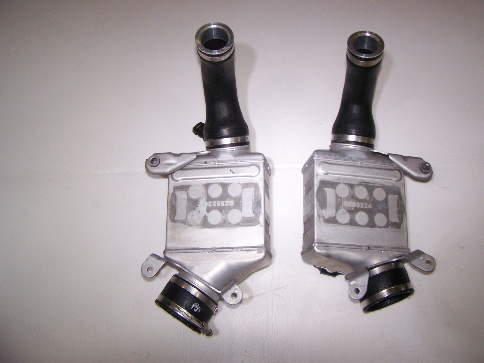 BMW 750li 750 4.4l Twin Turbo 0912 Fluid Cooled Intercoolers Set of 2