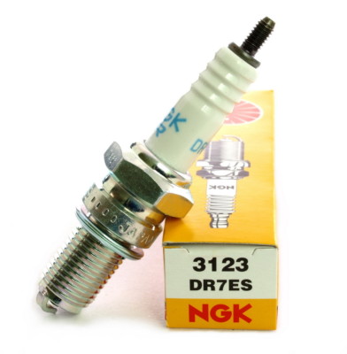 NGK DR7ES Spark Plug Set – Fits Honda CB500 K0-K2, CB550 F-F2/K3 Four SOHC