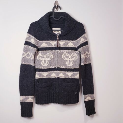 Aritzia TNA Sea to Sky Gray Lambswool Sweater Cowicha… - Gem Aritzia TNA Sea to Sky Gray Lambswool Sweater Cowicha… - Gem